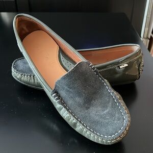 Venettini Gray Patent Leather and Suede Loafers